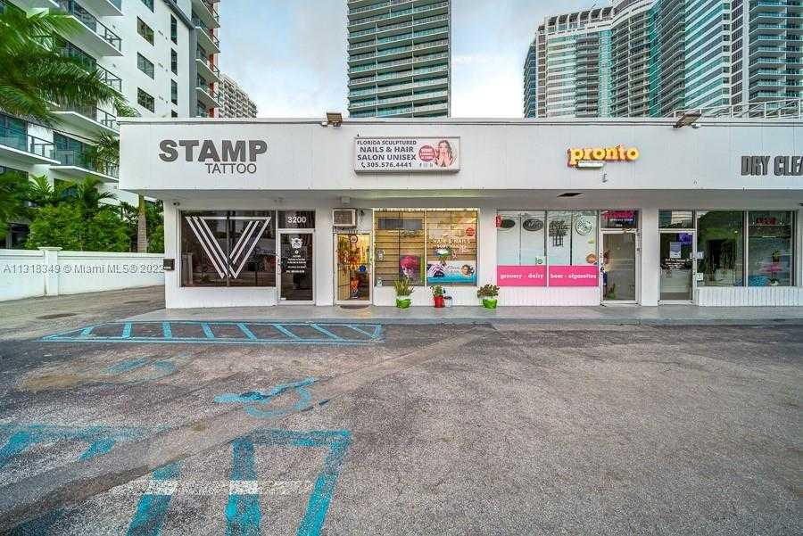 Beauty Salon For Sale in Miami Midtown, minutes away from biscayne blvd, Miami, barber/beauty,  for sale, Sandra Benkahla, The 305 Agency