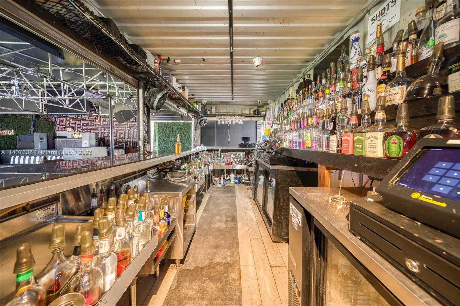 356 24th St, Miami, Bar/Lounge Only,  for sale, Sandra Benkahla, The 305 Agency