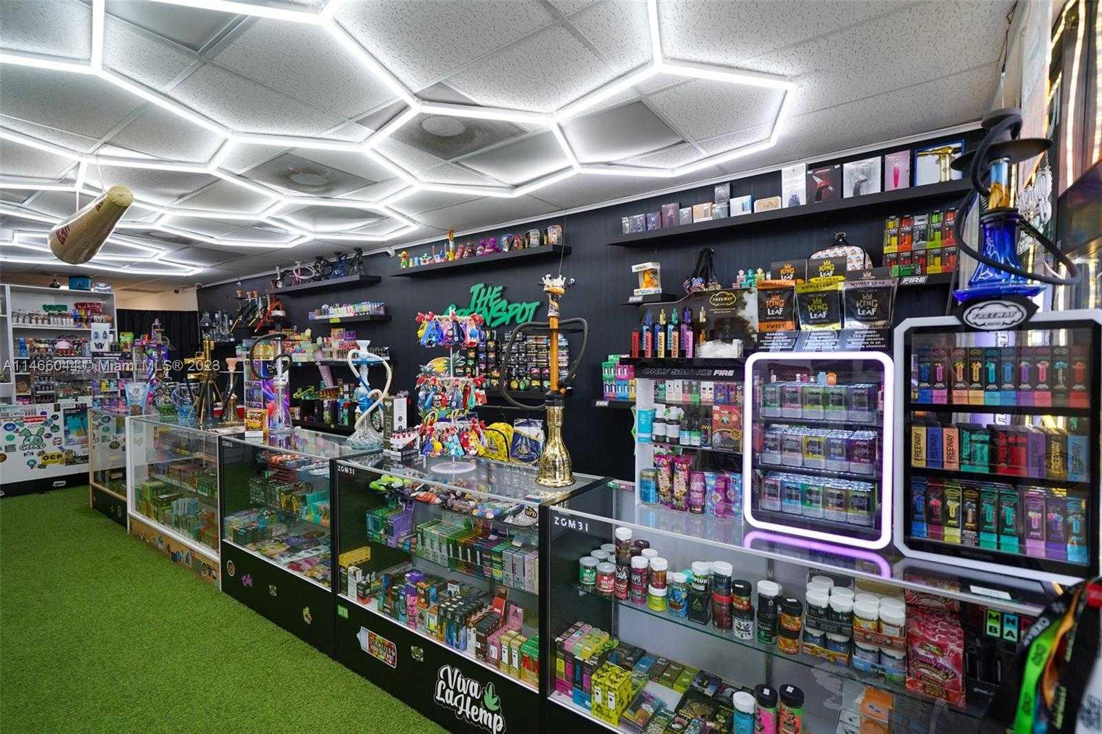 Smoke Shop near FIU 107 AVe, Sweetwater, Personal/Consumer Service,  for sale, Sandra Benkahla, The 305 Agency