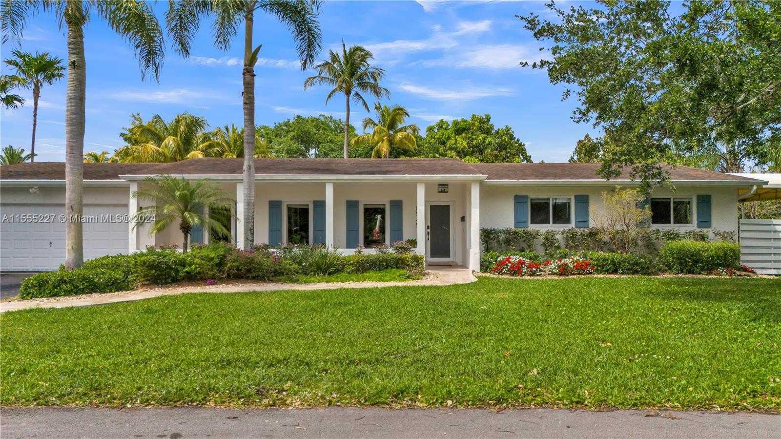 8545 110th St, Miami, Single Family Home,  for sale, Sandra Benkahla, The 305 Agency