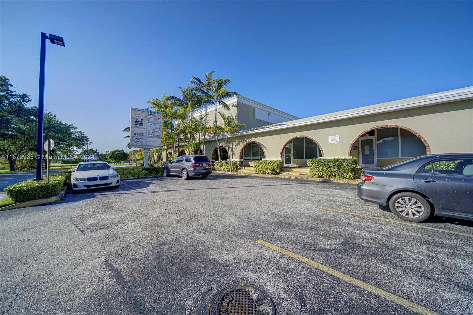 9210 158th Ln, Miami, RETAIL SPACE,  for leased, Sandra Benkahla, The 305 Agency