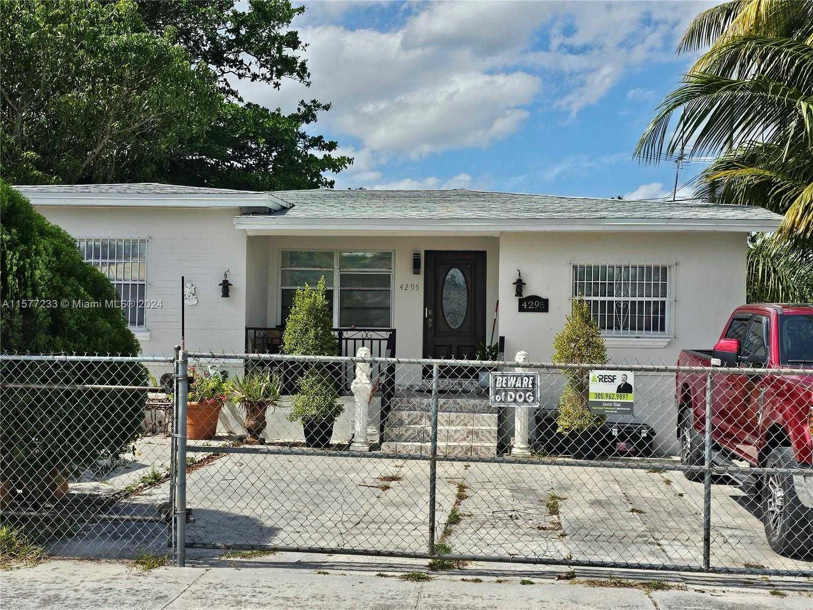 4295 168th Ter, Miami Gardens, Single Family Home,  for sale, Sandra Benkahla, The 305 Agency