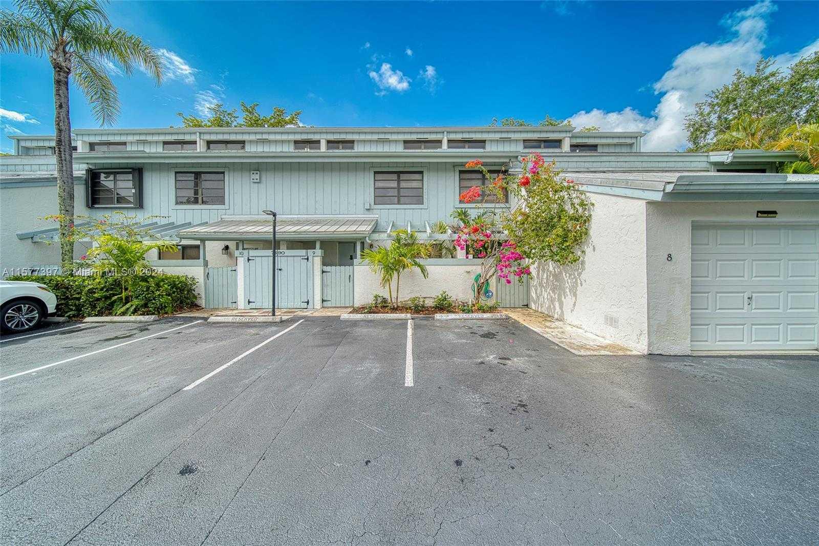 7890 86th St 9, Miami, Townhouse,  for sale, Sandra Benkahla, The 305 Agency